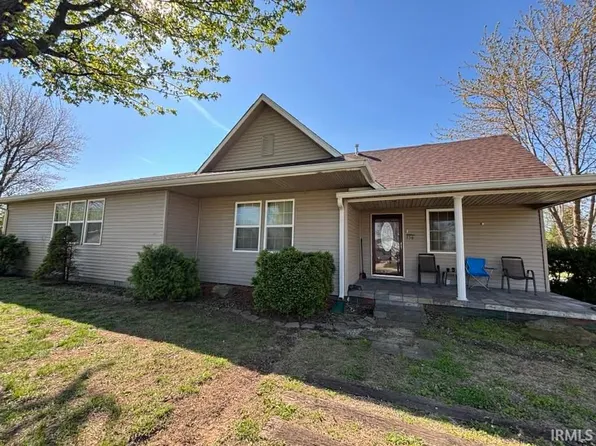 356 Main St, Plainville, IN 47568