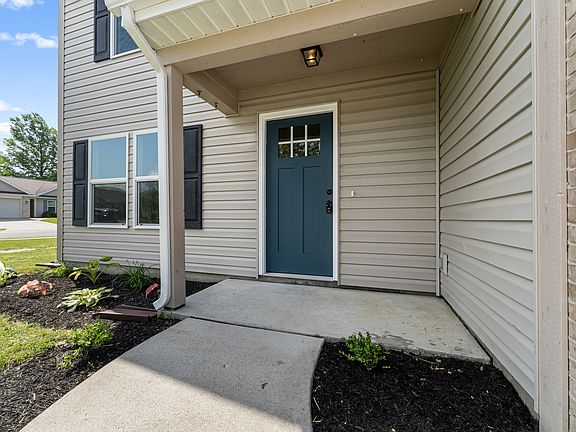4th image of 410 Foliage Ln