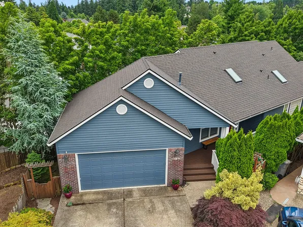 (undisclosed Address), West Linn, OR 97068