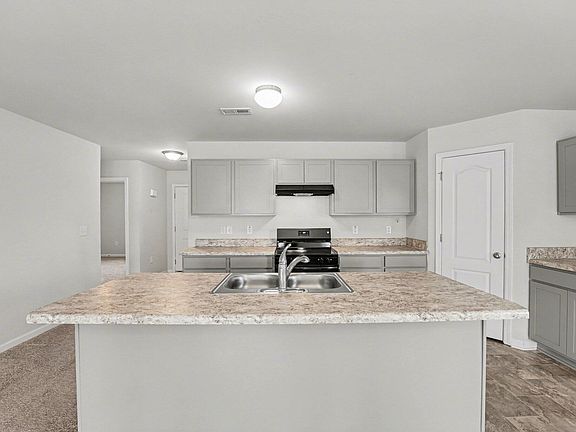 5th image of 6003 Lowgrass Rd