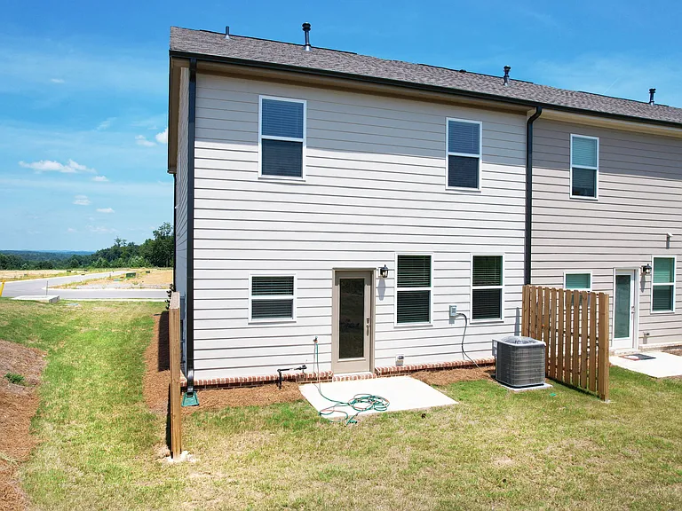 5010 Highwood Dr NE — Photo 29