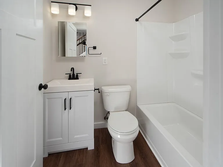 6-14 Kirby Rd — Photo 9