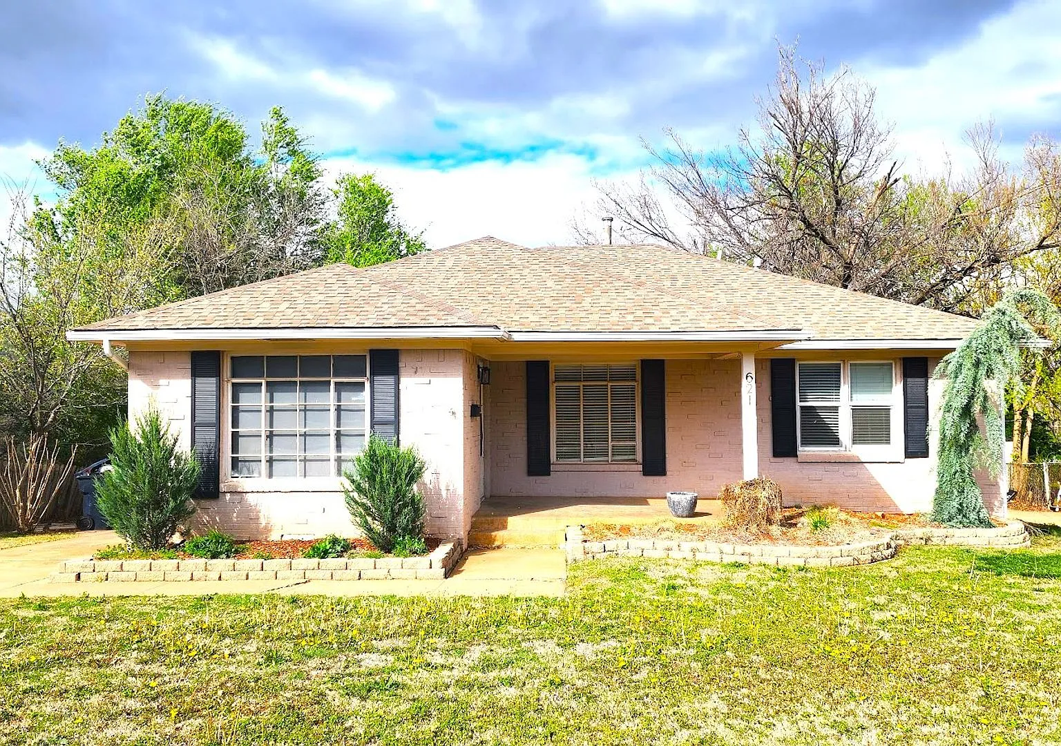 3 Bed 2 Bath 1 Car Garage in the Wileman Addn NW OKC — Photo 1