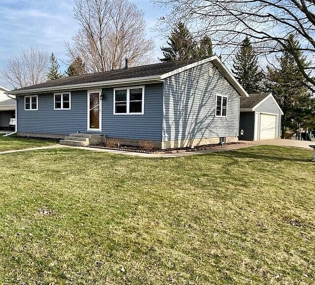 1st image of 604 Monica Ct