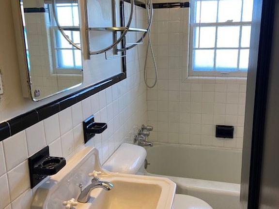 3rd image of 2327 Mount Claire Ave APT 2