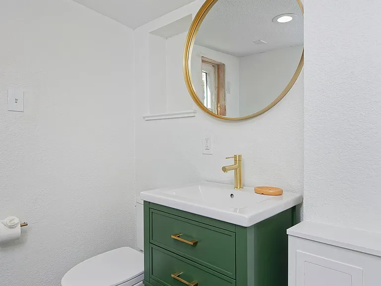 3374 W 32nd Ave — Photo 19