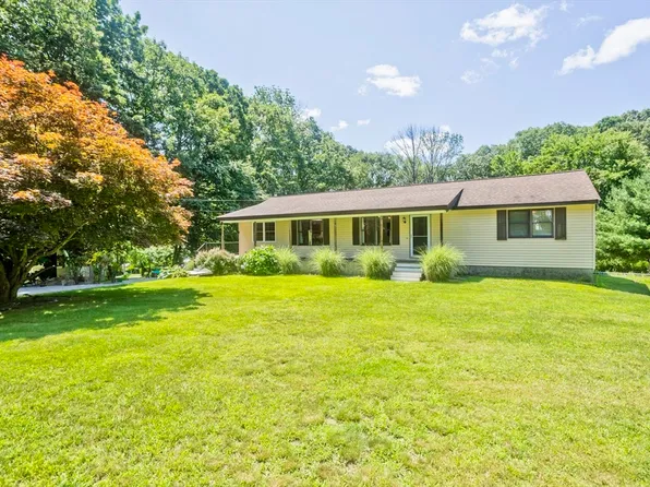 37 Cooper Rd, Northbridge, MA 01534