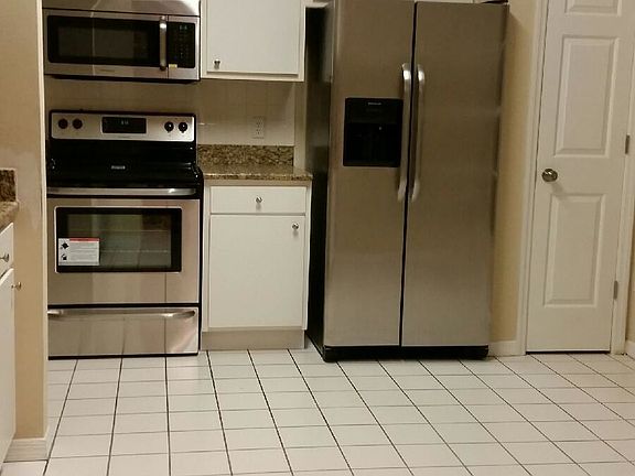 5th image of 1445 Hensley Dr
