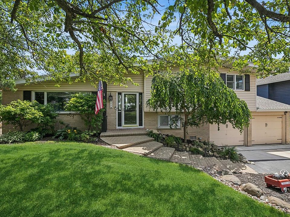 1st image of 585 Killarney Pass Cir