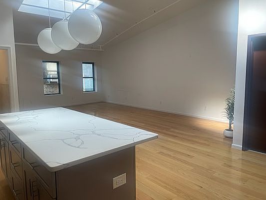 5th image of 46 Ann St Floor 3