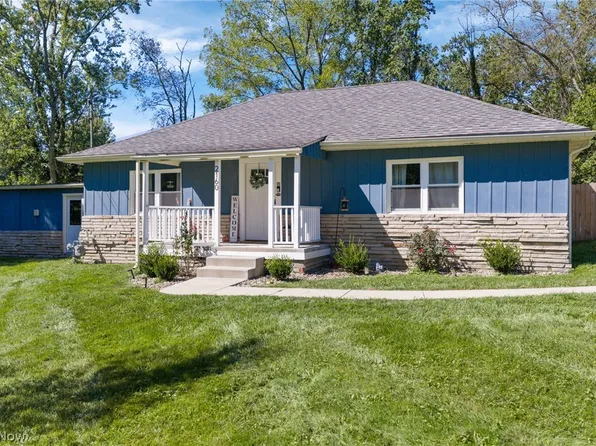 2160 Plymouth Dr, Uniontown, OH 44685