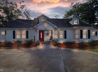 761 S 4th St, Jesup, GA 31545