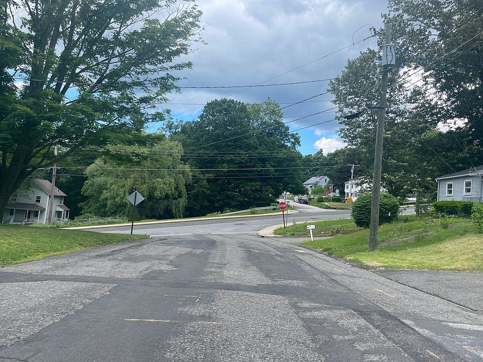 2nd image of 9 Sherman St