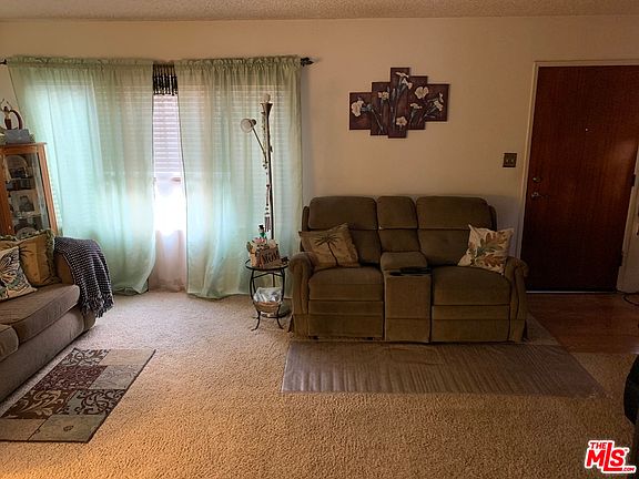 4th image of 10045 Karmont Ave