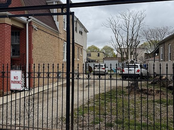 2nd image of 5629 S Campbell Ave