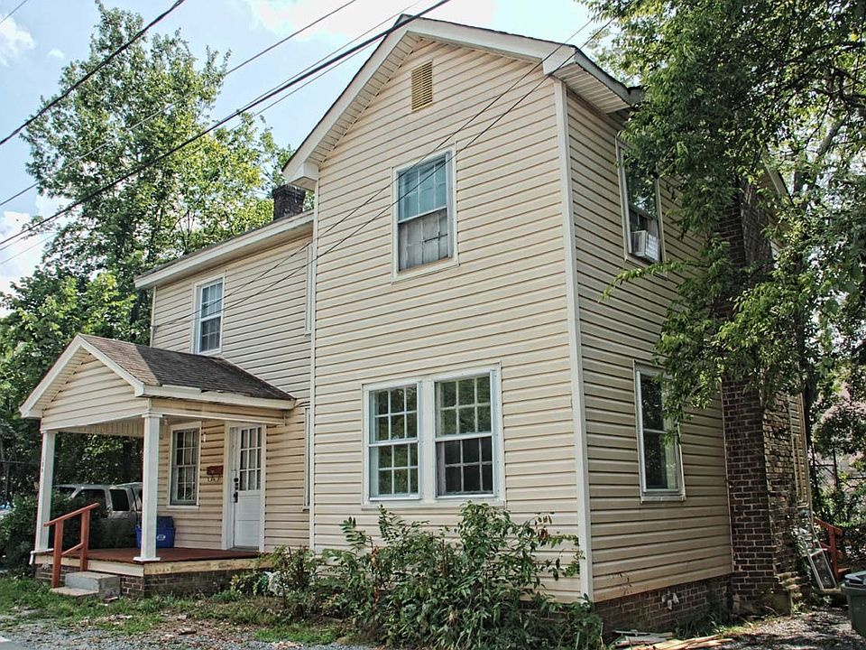 2nd image of 106 Basnight Ln