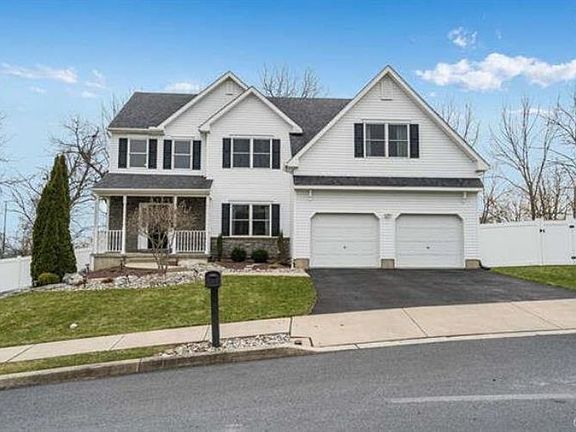 2nd image of 2141 Eagles Landing Dr