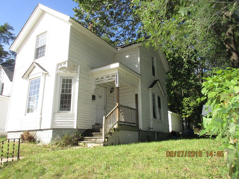1st image of 1113 School St