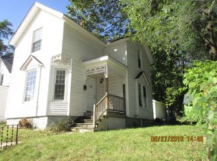 1113 School St, Rockford, IL 61101