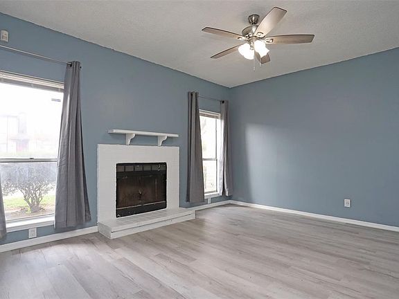 2nd image of 12400 Brookglade Cir Unit 25