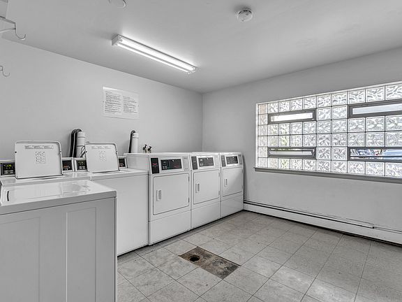 4th image of 6B E Dundee Quarter Dr #101