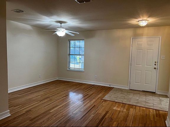 4th image of 1414 Lochspring Dr