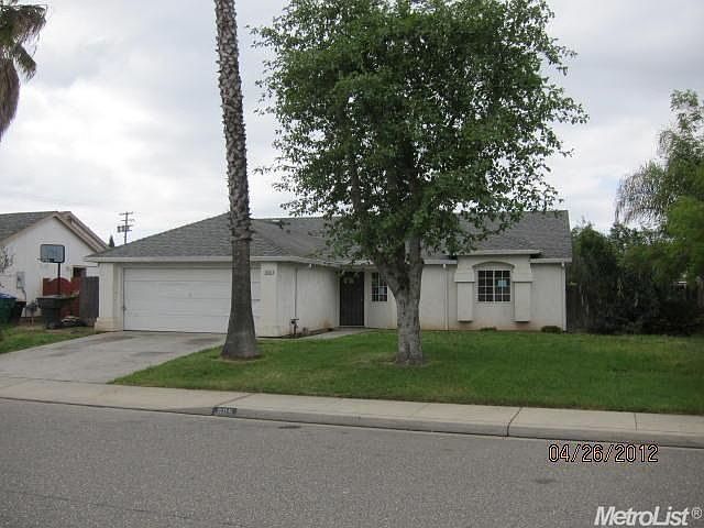 1st image of 605 Bronze Ln