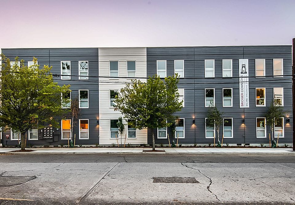 Building Photo 4