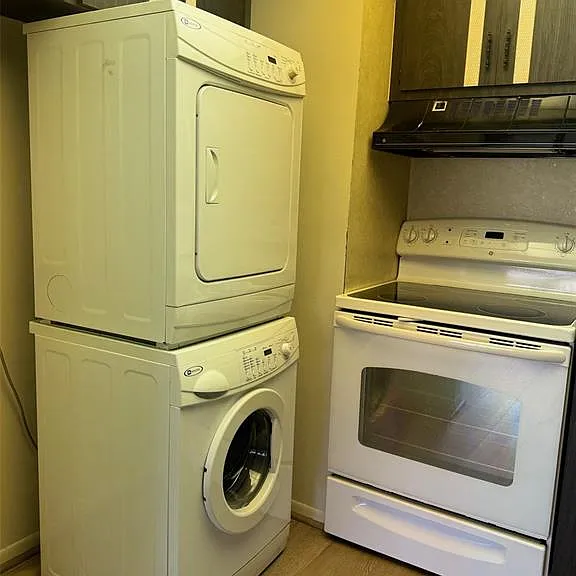 210 Elliot Ave #135 — Photo 6