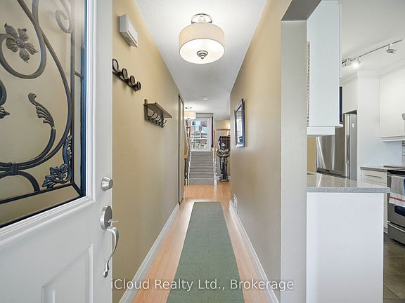 5th image of 8 Lindridge Ave