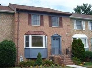 8 Silversage Ct, Cockeysville, MD 21030