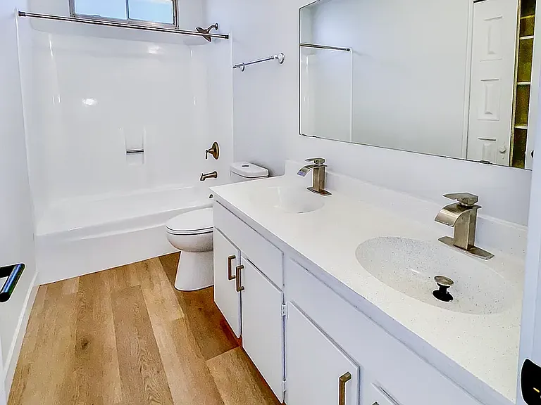 4429 S Stanley Pl — Photo 2