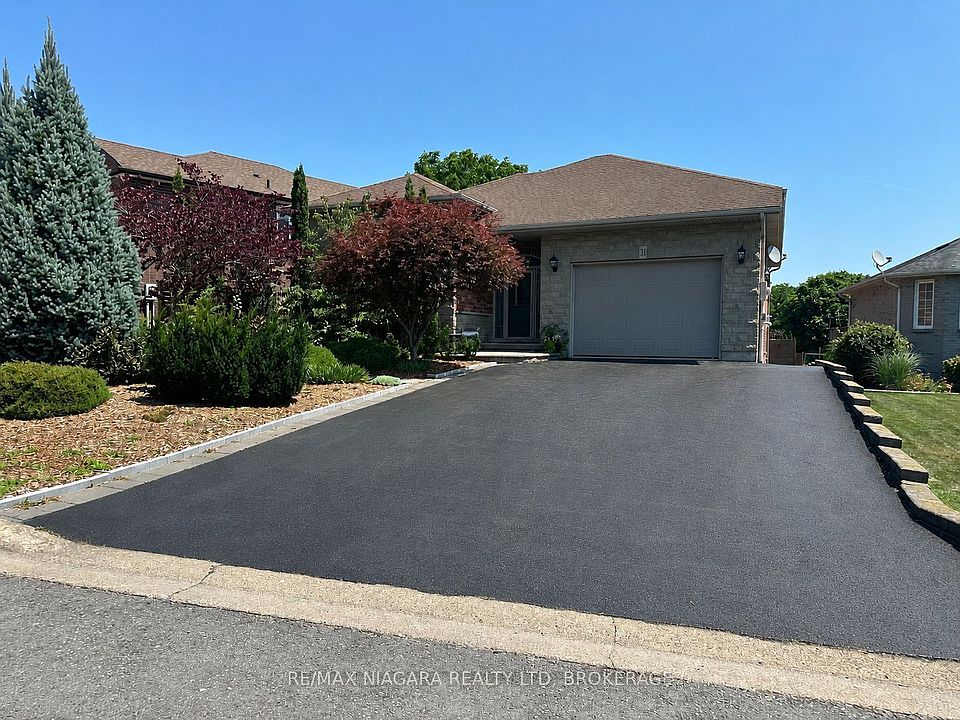 1st image of 31 Hillcrest Rd