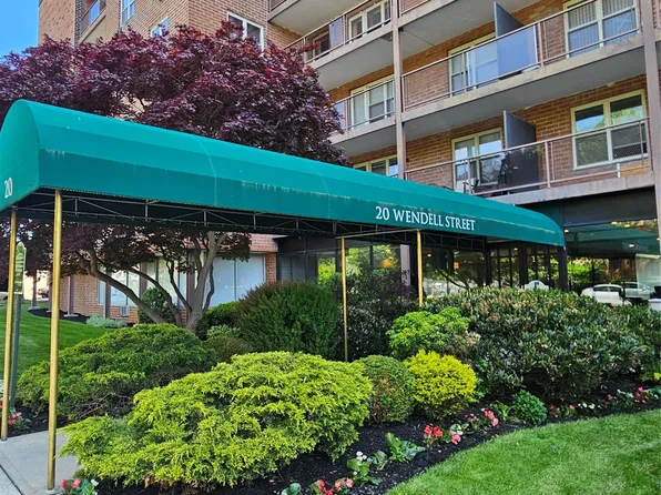 20 Wendell Street #E2, Hempstead, NY 11550