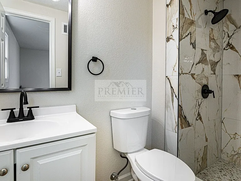 9841 Melrose Dr — Photo 14