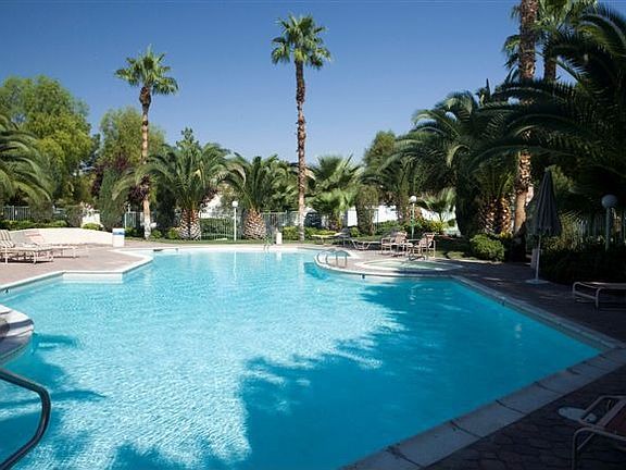 fenced pool & spa area