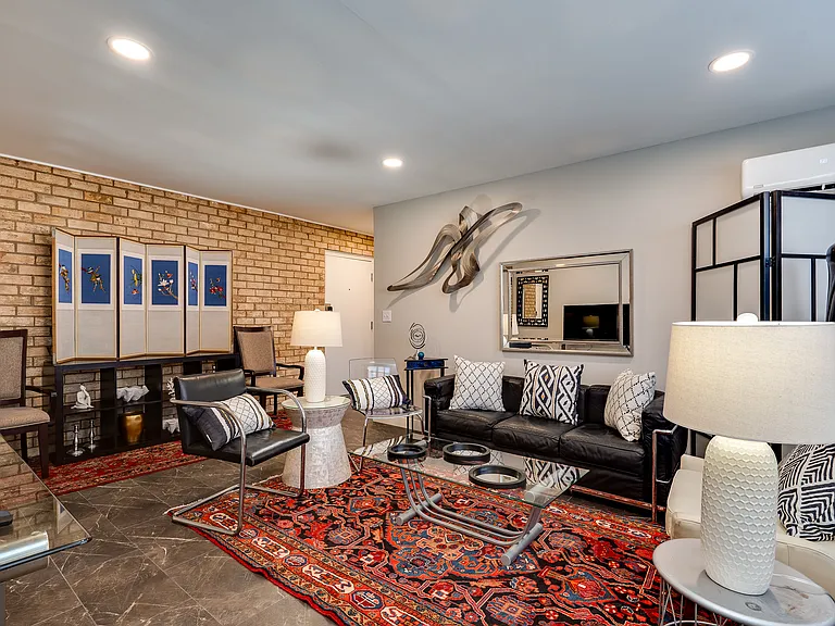 827 Wilmington Ave #3 — Photo 11