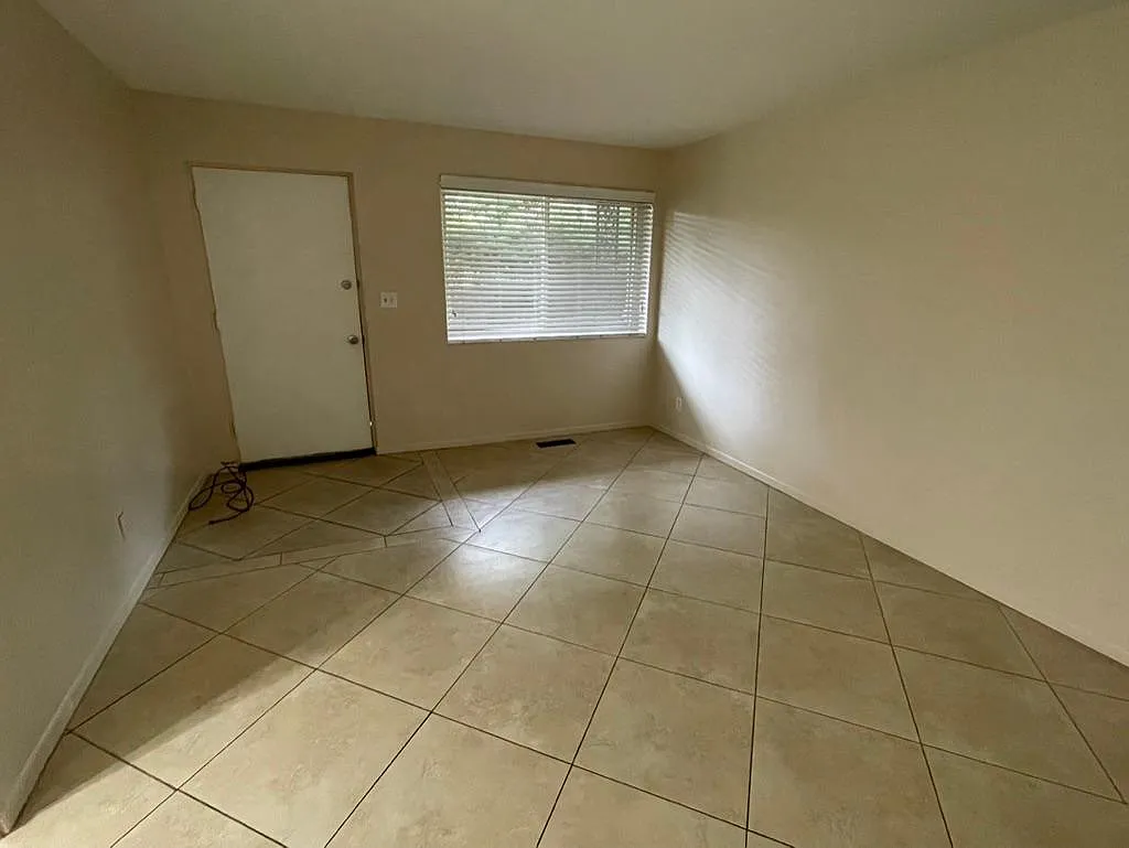 1 bed, 600 sqft, $1,100 — Photo 4