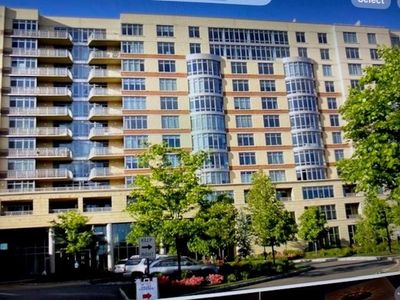8100 River Rd APT 713, North Bergen, NJ, 07047