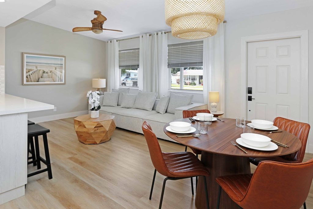 Undisclosed address (3-bed single-family home, 1,100 sq ft, ZIP 33064), photo 3