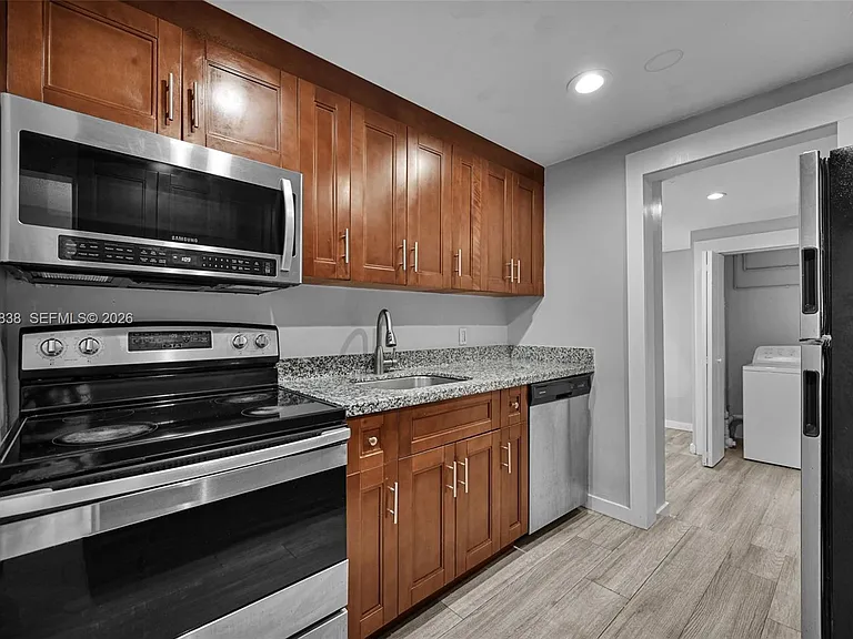 2225 SW 62nd Ct #2225 — Photo 13