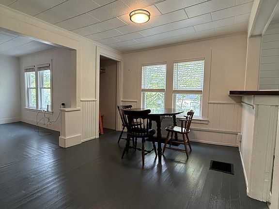 4th image of 72 Windsor St #1