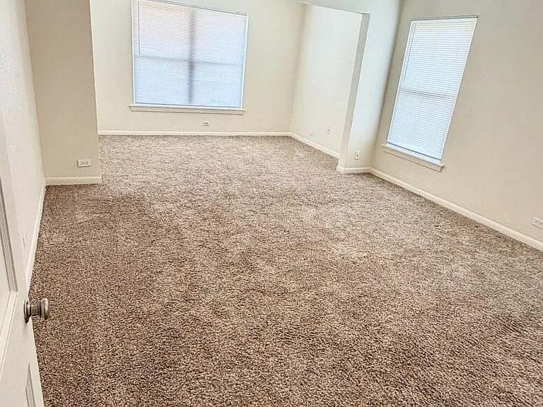 507 Exeter Rd — Photo 11