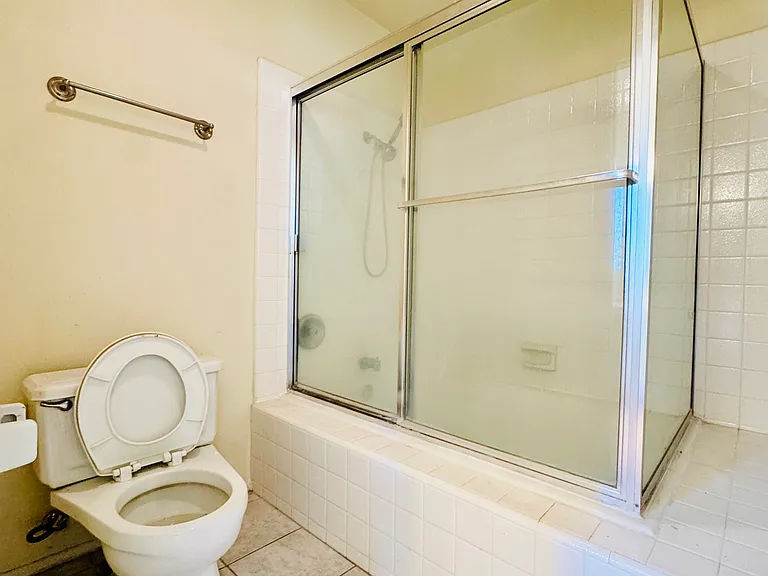 10 Coldbrook — Photo 18