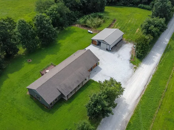10350 N Evert School Rd, Harrisburg, MO 65256