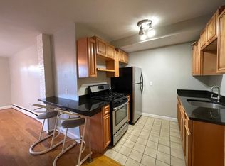 65 Boston St #5, Salem, MA 01970