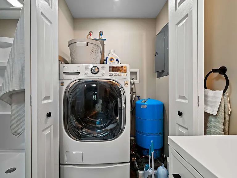 Laundry Room Cabinet