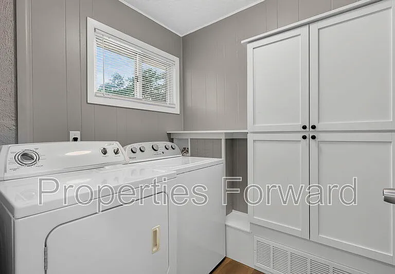 4330 Joseph St — Photo 17