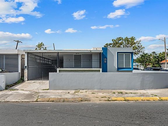 2nd image of 1210 Calle Maria Bustamante