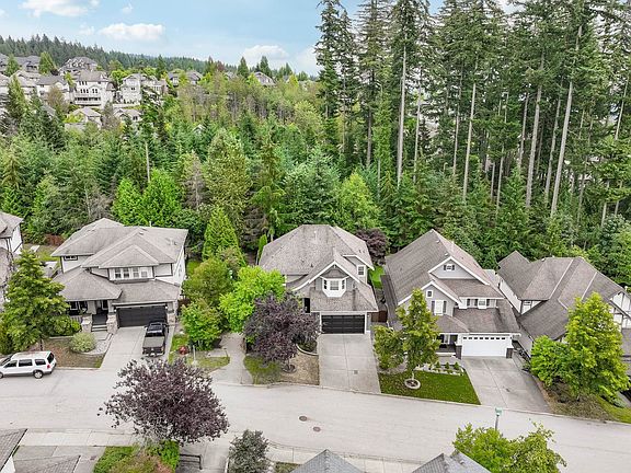 3rd image of 50 Cliffwood Dr